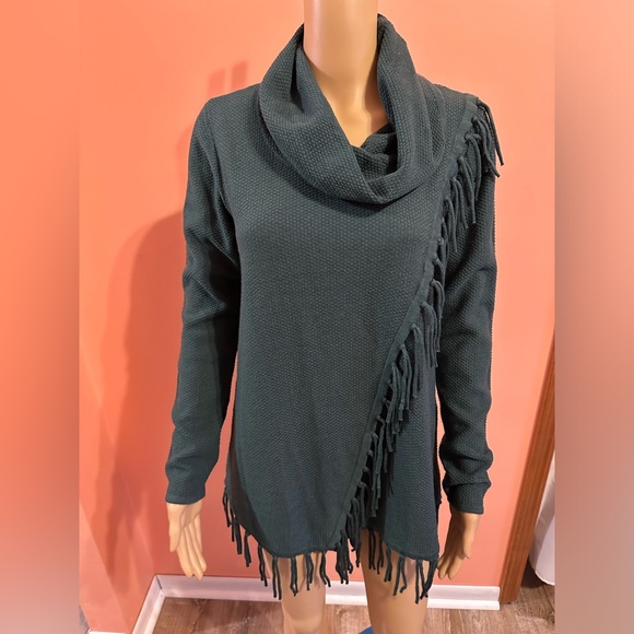 Women’s Sweater Size Small - Picture 2 of 11